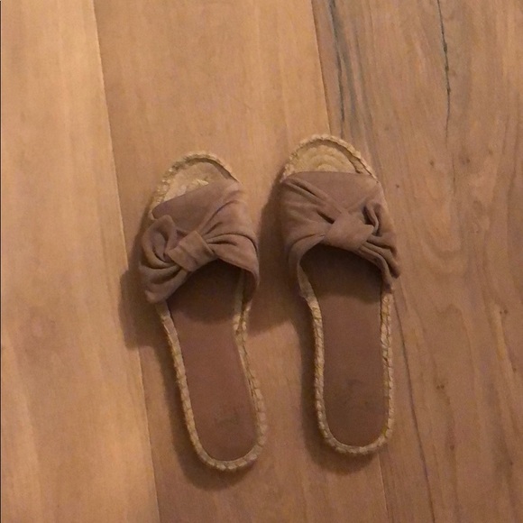 grey Marc Fisher slides worn once - Picture 1 of 4